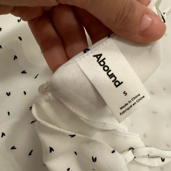 White top - Picture 3 of 3